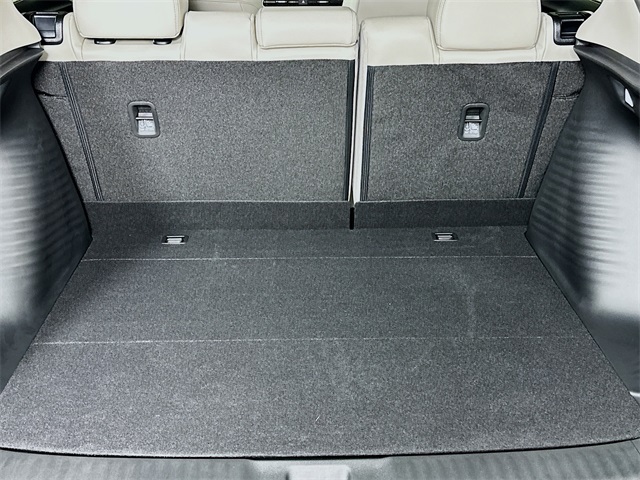 Vehicle image 9 of 28