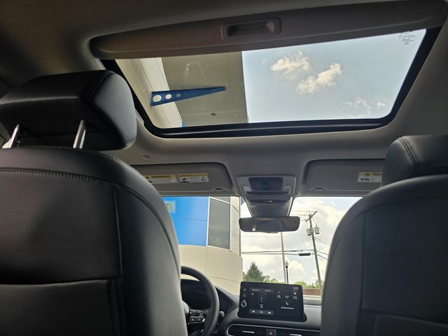 2026 Honda HR-V EX-L Image 14 of 23