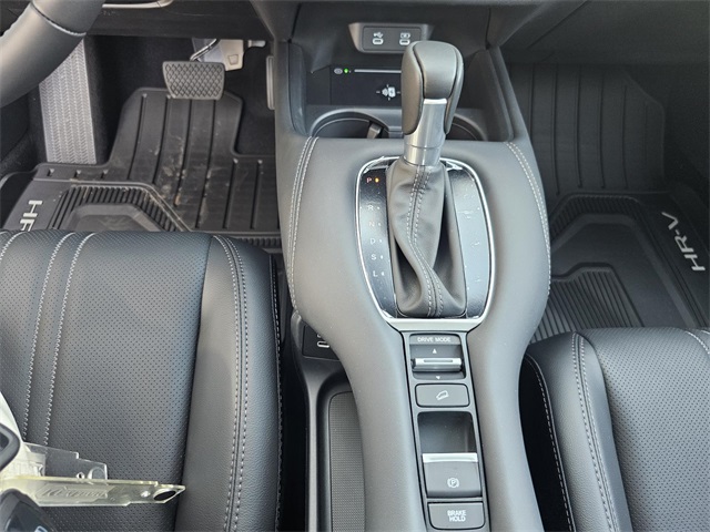 Vehicle image 18 of 23