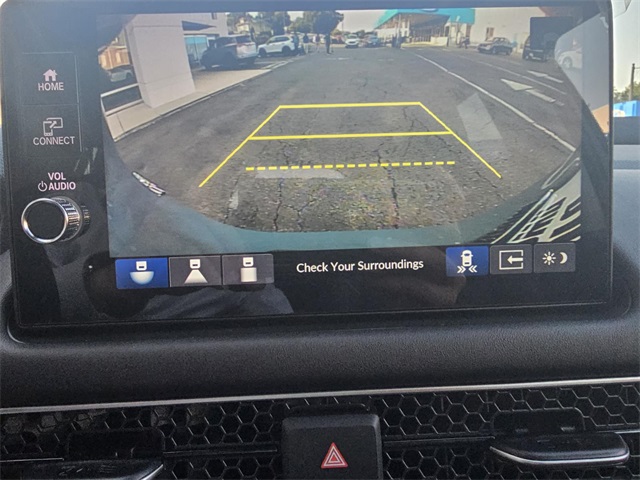 Vehicle image 16 of 23