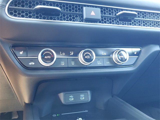 Vehicle image 20 of 31