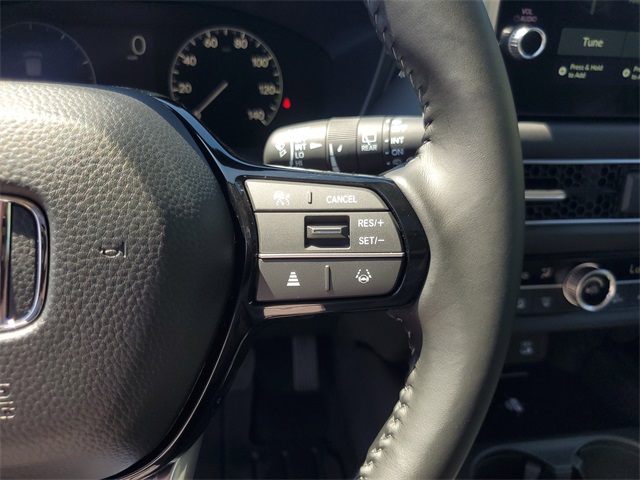 Vehicle image 13 of 31