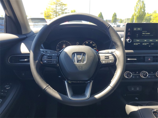Vehicle image 28 of 31