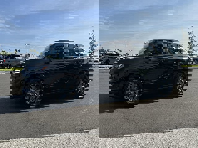 2026 Honda HR-V LX Image 3 of 31