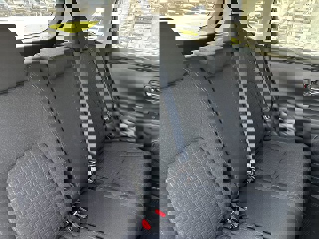 2026 Honda HR-V LX Image 14 of 31