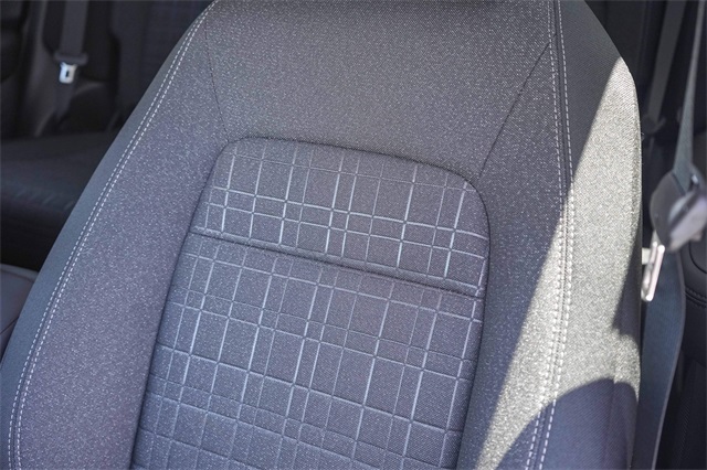 Vehicle image 28 of 35