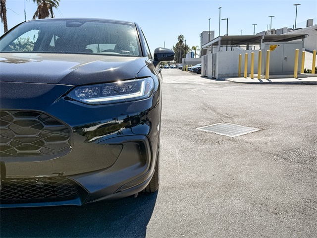 Vehicle image 5 of 35