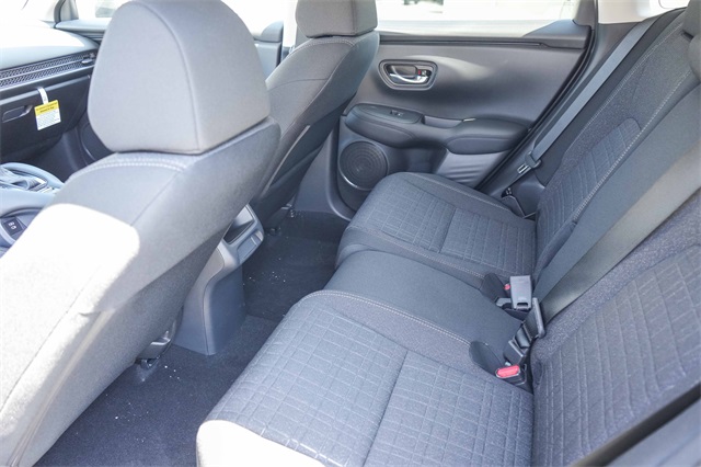 Vehicle image 16 of 35