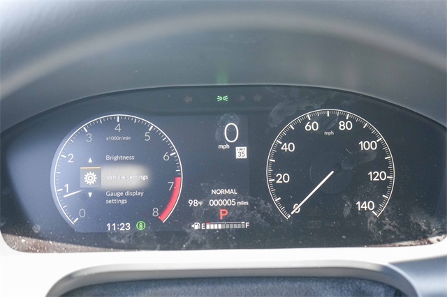 Vehicle image 22 of 35