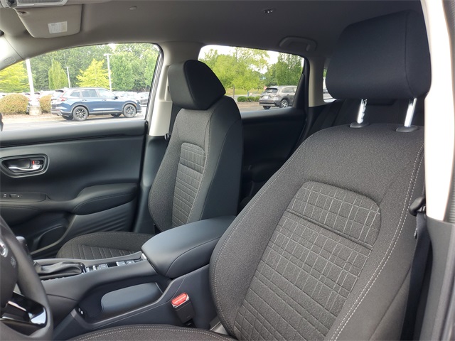 Vehicle image 11 of 31