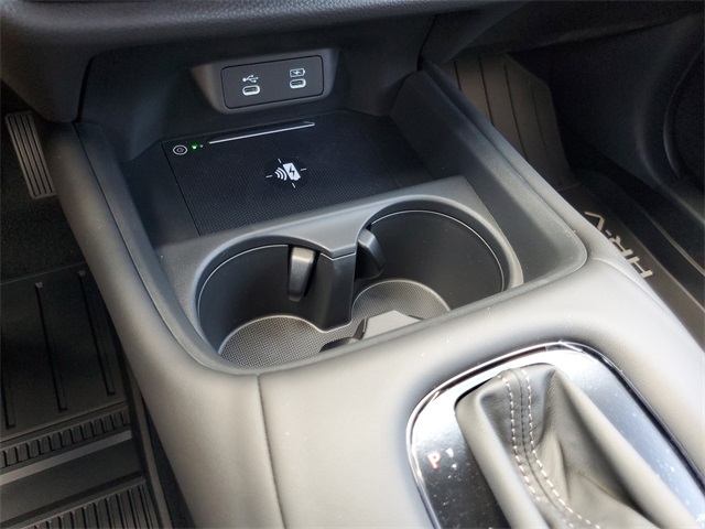 Vehicle image 21 of 31