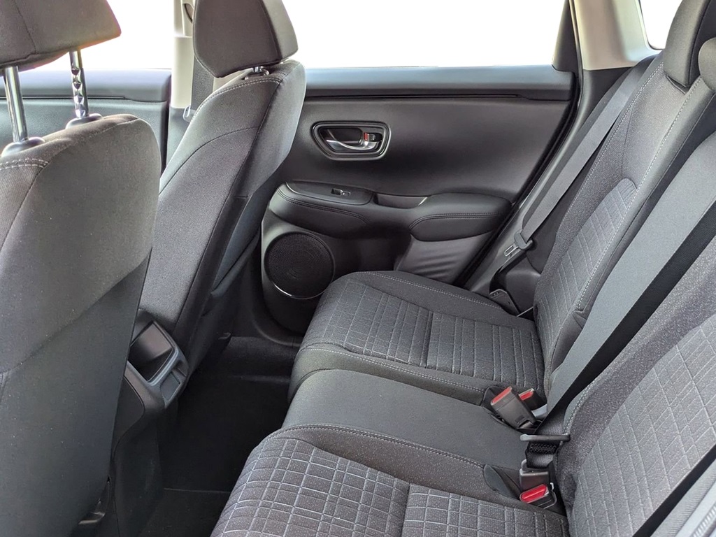 Vehicle image 8 of 13