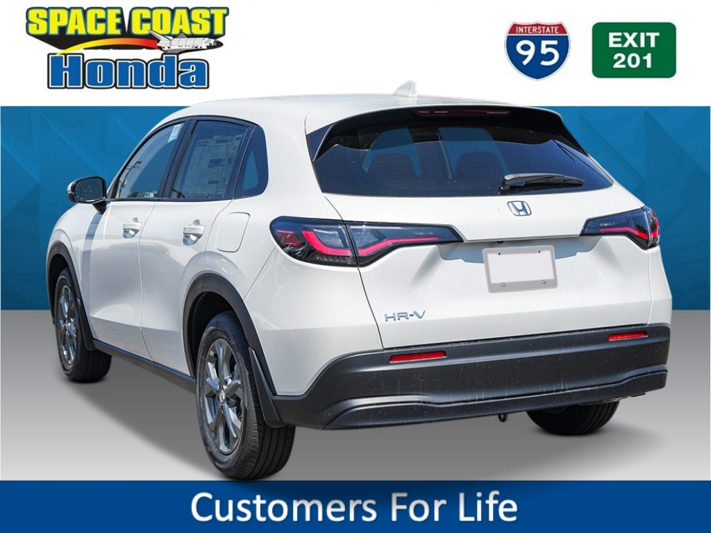 Vehicle image 6 of 13