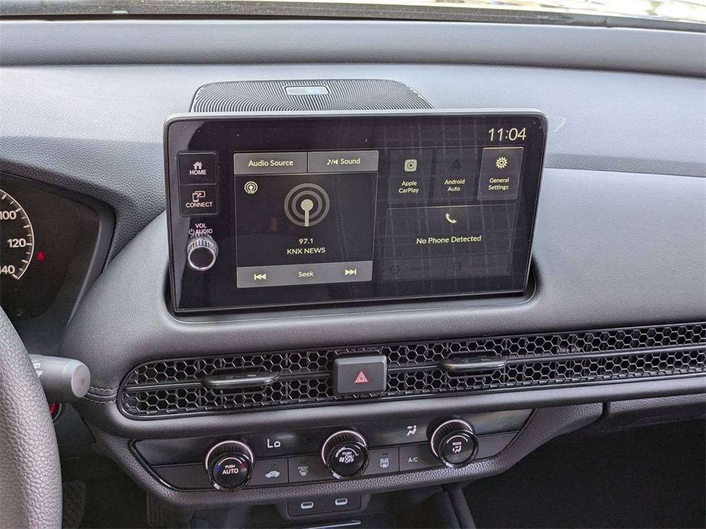Vehicle image 11 of 13