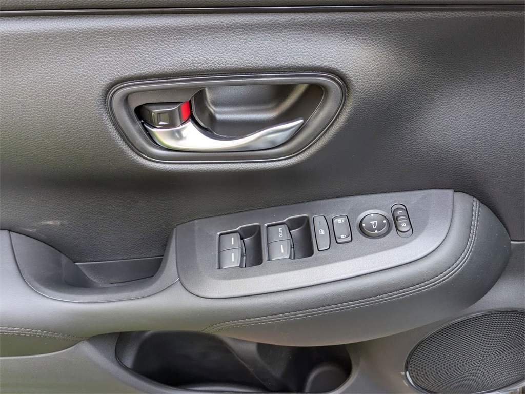 Vehicle image 13 of 13
