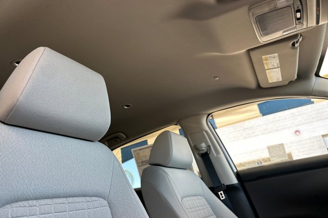 Vehicle image 13 of 33