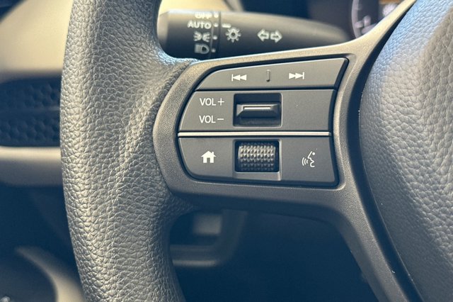 Vehicle image 23 of 33