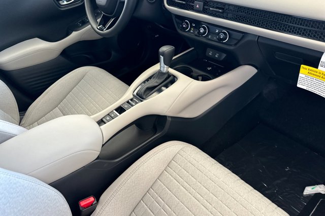 Vehicle image 20 of 33
