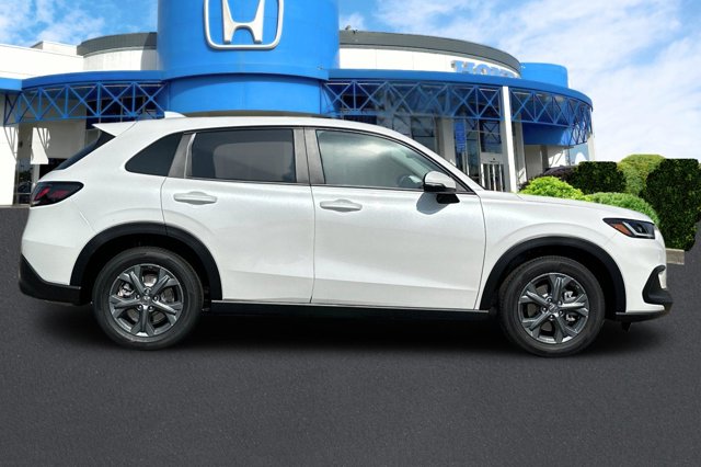 Vehicle image 5 of 33