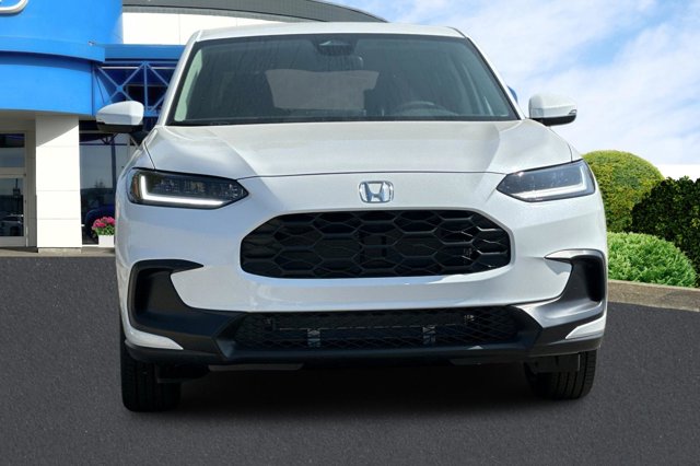 Vehicle image 2 of 33