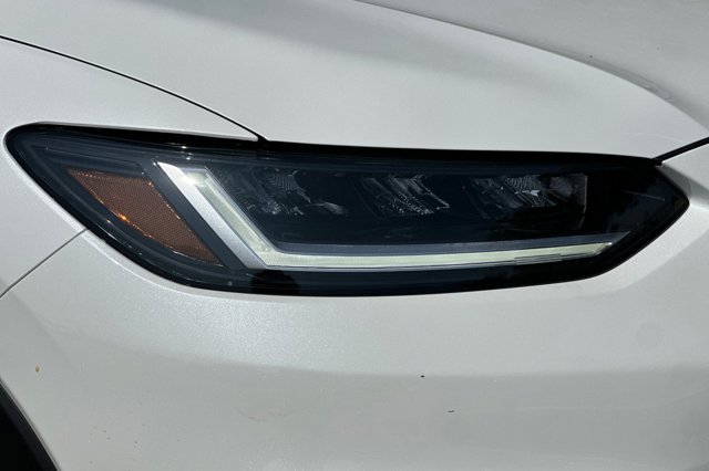 Vehicle image 24 of 33