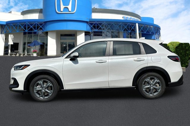 Vehicle image 9 of 33