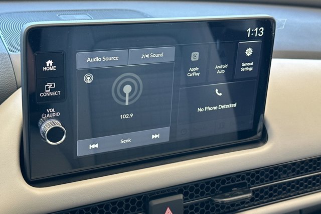 Vehicle image 17 of 33