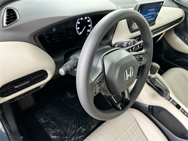 Vehicle image 15 of 23