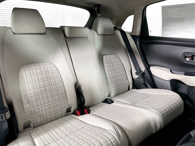 Vehicle image 10 of 23