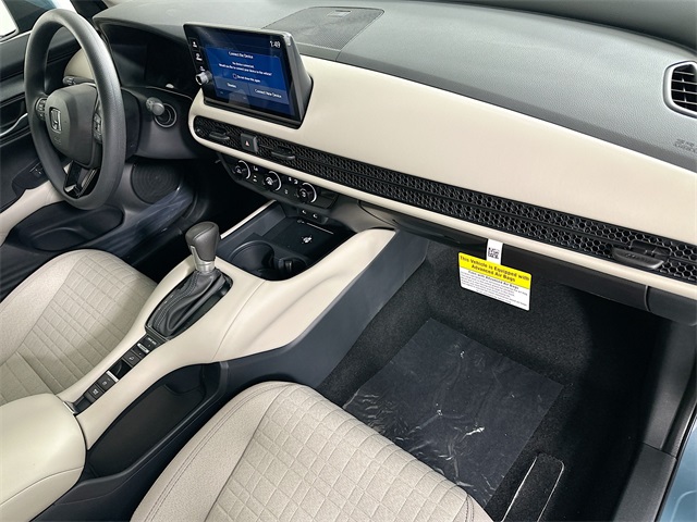 Vehicle image 14 of 23