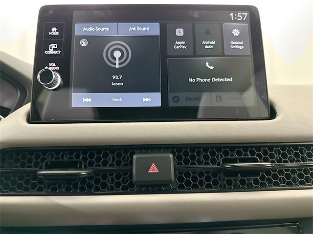Vehicle image 19 of 23