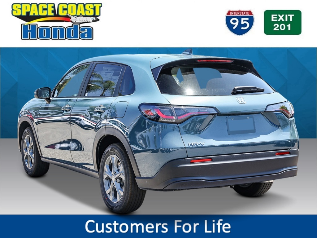 Vehicle image 6 of 17