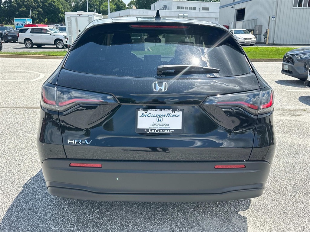 Vehicle image 7 of 18