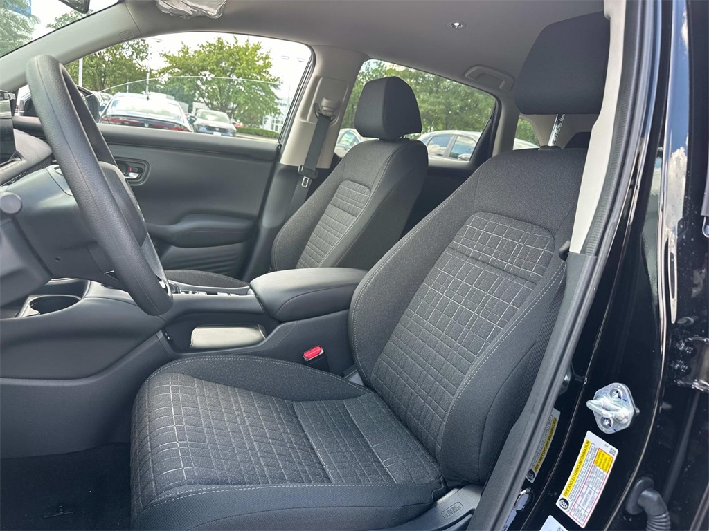 Vehicle image 8 of 18