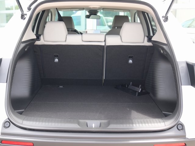 2026 Honda HR-V LX Image 8 of 27