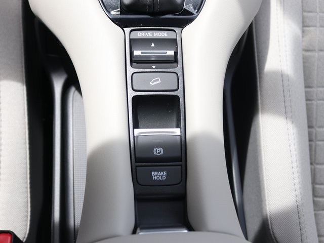 2026 Honda HR-V LX Image 20 of 27