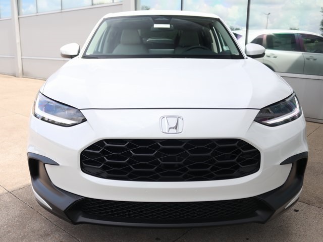 2026 Honda HR-V LX Image 2 of 27