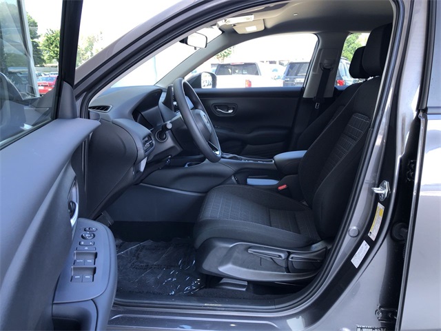 Vehicle image 11 of 14