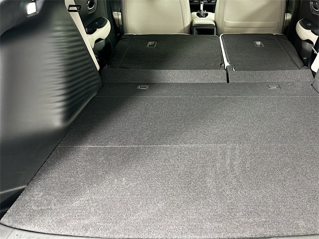 Vehicle image 9 of 23