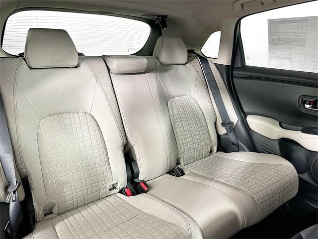Vehicle image 12 of 23