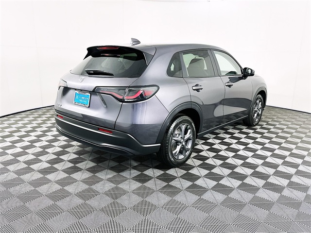 Vehicle image 4 of 23