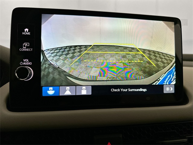 Vehicle image 18 of 23