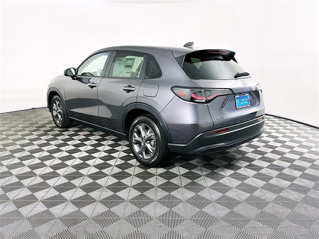 Vehicle image 7 of 23