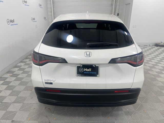 2026 Honda HR-V LX Image 5 of 16