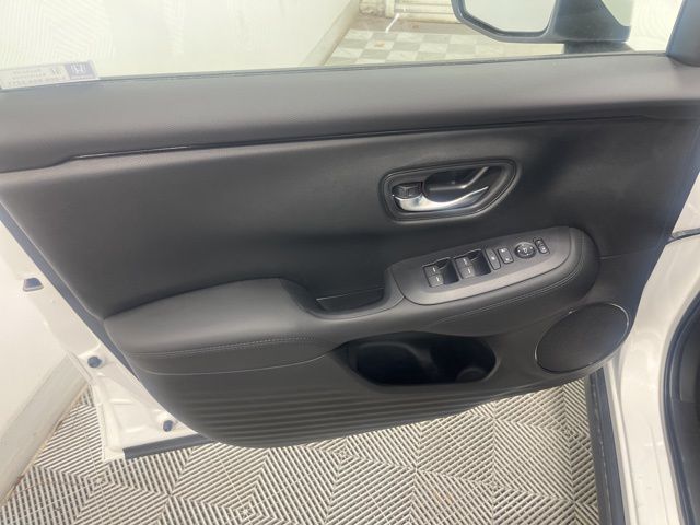 2026 Honda HR-V LX Image 13 of 16