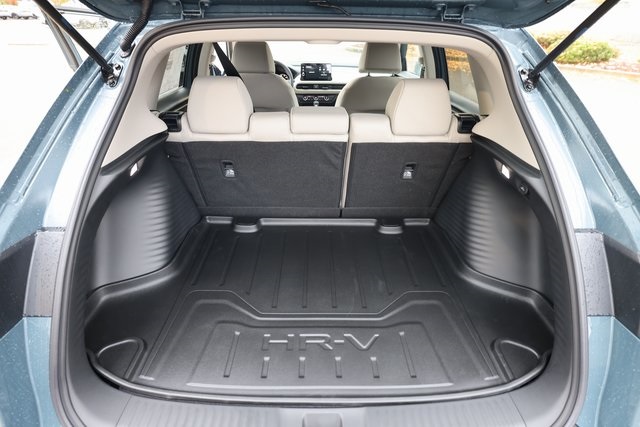 2026 Honda HR-V LX Image 18 of 39