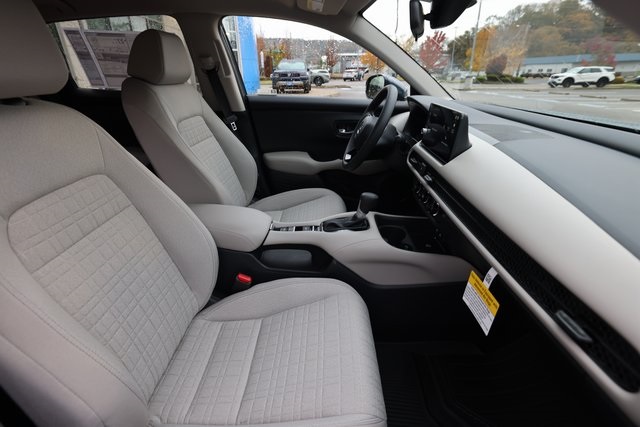 2026 Honda HR-V LX Image 24 of 39