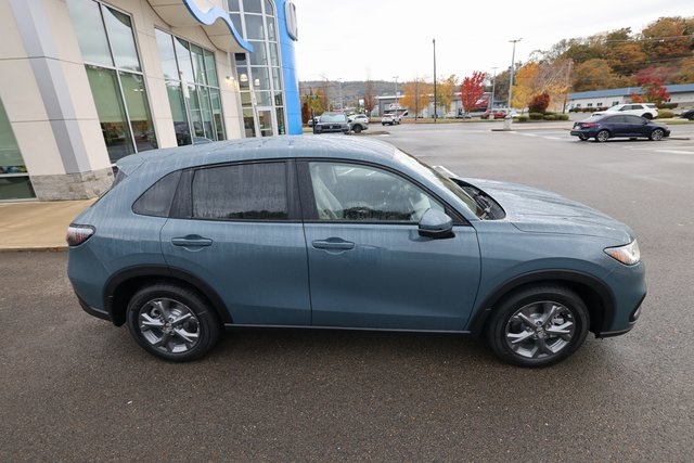 2026 Honda HR-V LX Image 7 of 39