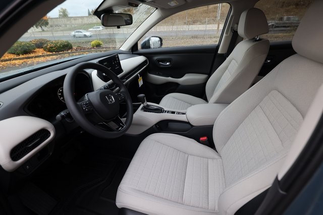2026 Honda HR-V LX Image 28 of 39
