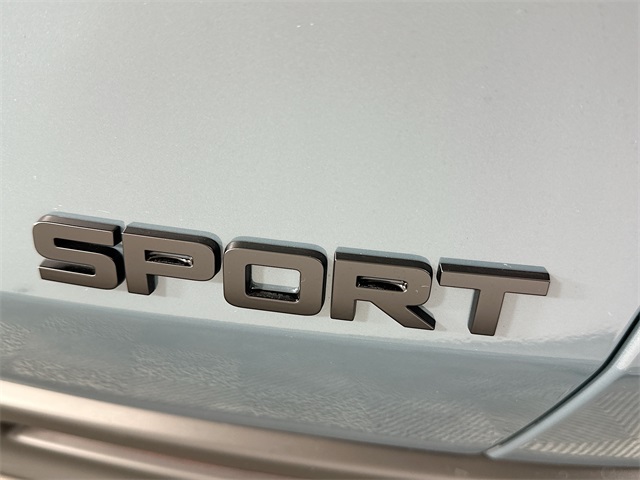 Vehicle image 22 of 24